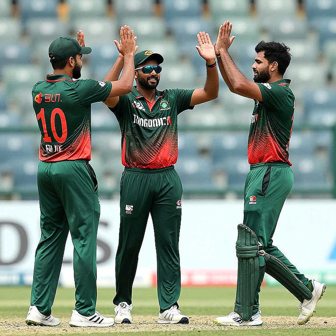 শার্দুল ঠাকুরের চোট ও সূর্যকুমার যাদবের প্রত্যাবর্তন: মুম্বাইয়ের রঞ্জি শিবিরে বাজেট বনাম বাস্তবতার হিসাব