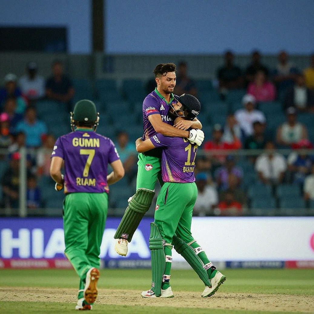 দলবদলের নীরব নাড়ি: ঢাকা প্রিমিয়ার লিগের চুক্তিপত্রে লুকানো বাংলাদেশ ক্রিকেটের আসল ছন্দ
