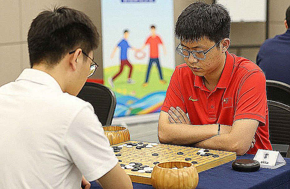 জার্মান দাবা পত্রিকা SCHACH-এর ইংরেজি সংস্করণ CHESS INSIGHT: মিডিয়া বিস্তার, নাকি পাইপলাইনের আয়না?